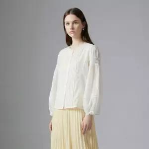 여성 로맨틱 핀턱 소매 레이스 포인트 블라우스 SIU-WBL-21017-베이지