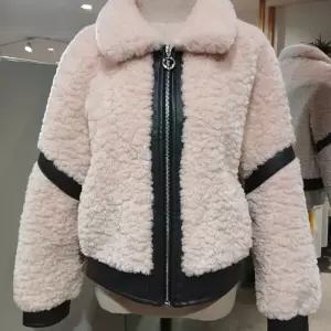 [AK수원점] [르니앤맥코이] MN01MJ706HJY 뽀글  인조 퍼 무스탕 ST 쟈켓