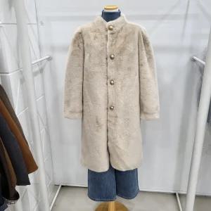 에코 퍼 롱 코트(489250)