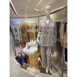 [와코루](대전신세계)터치감이 좋은 폴리 소재를 활용한 웨딩 앙상블 커플 파자마 세트 (WPA2503MWPA25...