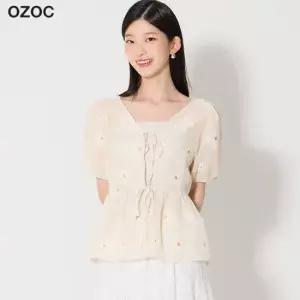 라운드넥 플라워 뒷포인트 반팔 블라우스