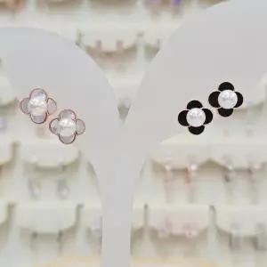 자개&오닉스 뮤즈 은침귀걸이 SSS1205