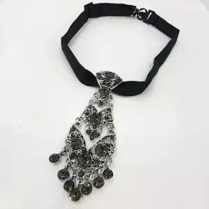 단체 행사 셀프웨딩 촬영 남성 여성 보석 넥타이 셀프웨딩룩 미니넥타이 보석넥타이