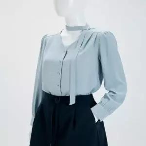 미쏘 V넥 타이 블라우스_MIWBLFT04B 598589