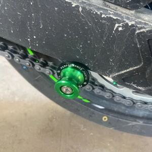 가와사키 Z900 Z650 닌자 500 400 1000SX ZX6R ZX10R Versys Vulcan S 오토바이 CNC 스윙암 스풀 슬라이더