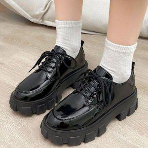 둥근 트렌디 앞코 매트피니시 글로시 플랫폼 기높이 여성용 포인트디자인 로퍼슈즈 스웨이드로퍼 화이트컬