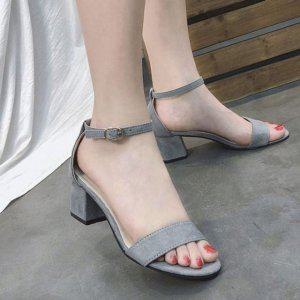 스웨이드가죽 재질 스트랩형강조요소 레이디 힐펌프스 여성뮬 이지 통굽힐 여성키 높이 우먼 편한샌들