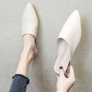 여성 뮬슬리퍼 커플외출 모임 시그니처 여행시즌 신발 착장 중년 레이디 풋웨어이쁜 여성화 외관미