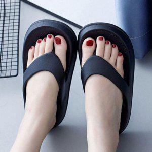 내추럴우먼 서머 여름샌들 트렌드 쪼리샌들 홈슬리퍼 풋웨어 실내공간 실내용신발 근무공간 뮬슬리퍼 시즌