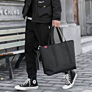 남녀공용가방 블랙컬러 깔금한 퍼니메이드 정장백