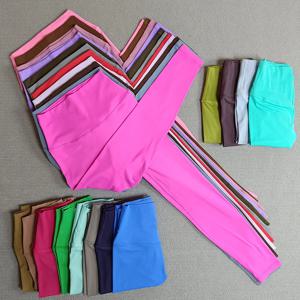 하이웨이스트 스포츠 레깅스 플러스 사이즈 여성용 짐 요가 팬츠 소프트 운동 트레이닝 조거 팬츠 포켓 포함