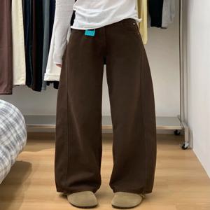 카페 브라운 나이프 엣지 데님 진 여성용 가을 겨울 신상 하이웨이스트 스트레이트 레그 슬리밍 드레이피 루즈핏 다용도 와이드 레그 롱 팬츠