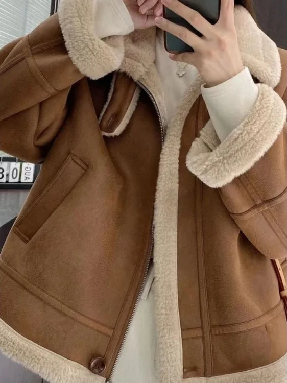 한국 스타일 여성용 두꺼운 보온 양털 자켓 루즈 디자인 통합 가죽 및 모피 코튼 코트 겨울 신상품