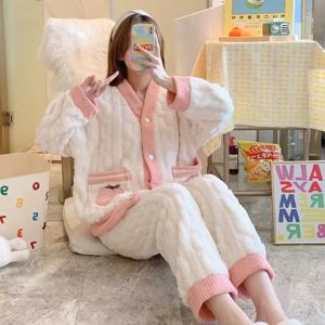 두꺼운 따뜻한 잠옷 핑크 복숭아 산호 벨벳 여성 Homewear 정장 가을, 겨울 숙녀 카디건 투피스 세트 Nightwear