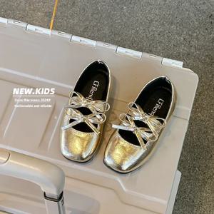 2024 여자를위한 가을 어린이 가죽 신발 새로운 패션 공주 스타일 부드러운 바닥 달콤한 Bowtie 춤 다목적 파티 신발