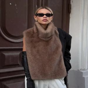 솔리드 페이크 퍼 베스트 크롭 탑 여성 패션 터틀넥 플러피 숏 탱크탑 2025 겨울 여성 우아한 민소매 재킷 코트