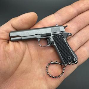 1:3 금속 금색 M1911 콜트 장난감 총 모델 인조 총 미니 합금 열쇠고리 실제처럼 보이는 수집용 소품 생일 선물 소년용