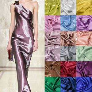 액체처럼 흐르는 가벼운 물결결 무늬의 새틴 원단, 윤기나는 광택과 부드러운 촉감의 크리스탈 새틴 드레스, 치파오 공연 의상, 수제