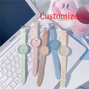 2025 신상 여성 시계 캔디 컬러 프레시 학생 시계 심플 니치 디자인 소녀 패션 액세서리 맞춤 제작