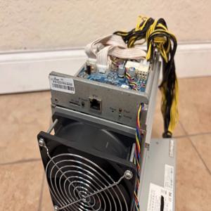 JD 2개 구매 시 1개 무료 Bitmain Antminer Z15 420Ksol/s Equihash 채굴기(APW7 또는 Alphaminer PSU 포함)