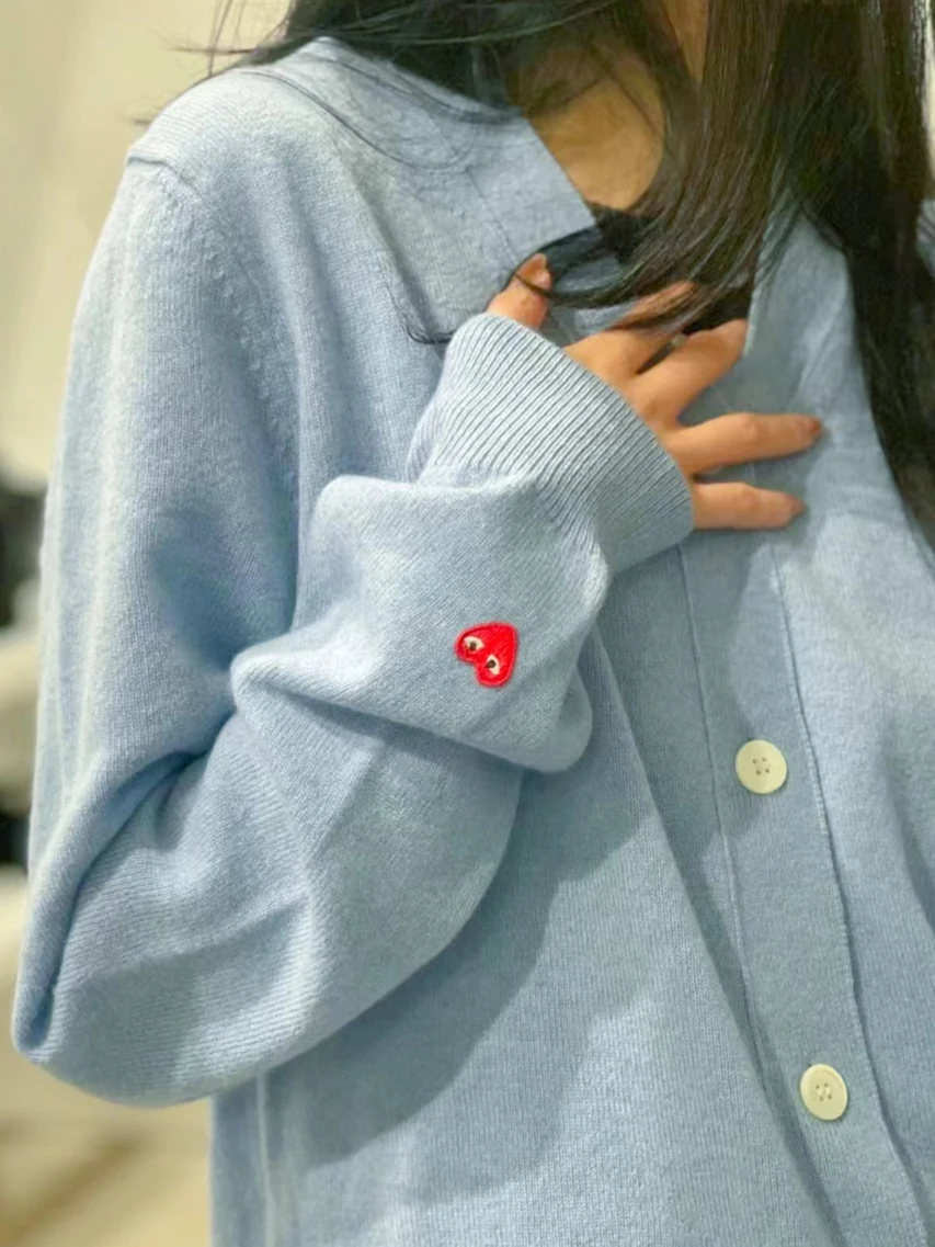 커플을 위한 새로운 패셔너블한 도시 스타일 긴 소매 브이넥 캐시미어 가디건 퍼플 러브 하트 디자인 남성 여성 아우터웨어