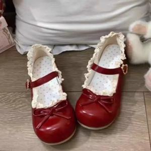 여성 패션 싱글 신발 봄 새로운 둥근 머리 얕은 입 나비 매듭 금속 버클 부드러운 단독 미끄럼 방지 플랫 신발