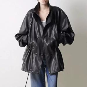 패션 태닝 양가죽 재킷 여성용 2025 신상 더블 레이어 칼라 플리츠 웨이스트 미디 롱 코트 블랙 재킷