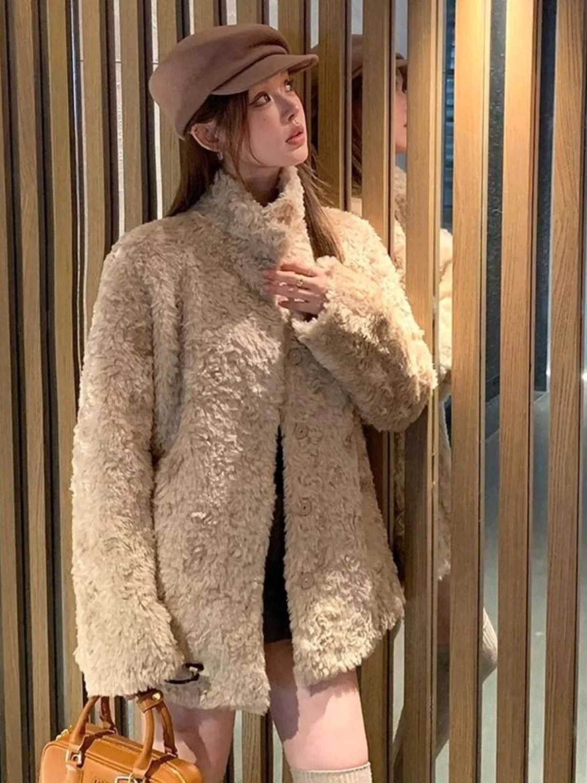 2025년 겨울 신상 친환경 짧은 두꺼운 양털 재킷 스탠드 칼라 한국 스타일 여성 패션 아우터 코트