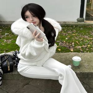 화이트 퍼 후드 재킷 여성용 루즈 두꺼운 봄 가을 미국 디자인 감각 카디건 스타일 긴 소매 지퍼 단색