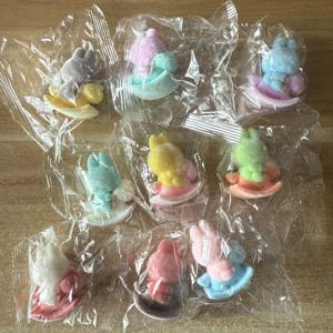 귀여운 애니메이션 장식품 DIY 미니 액션 피규어 액세서리 카와이 인형 크리스마스 할로윈 생일 축제 선물 장난감