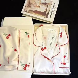 2023 봄 가을 새로운 얼음 실크 2 조각 여성을위한 잠옷 패션 카디건 여성 잠옷 달콤한 인쇄 Loungewear 여성 세트