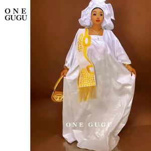 아프리카 전통 결혼식 Bazin Riche Boubou 및 술이 달린 스카프 흰색과 금색 자수 분지 Dashiki 나이지리아 드레스