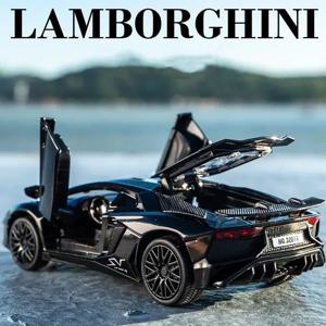 1:32 Lamborghinis SV LP750-4 합금 스포츠카 모델 다이캐스트 및 장난감 금속 차량 시뮬레이션 자동차 모델 컬렉션 어린이 선물