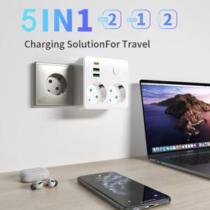 EU 플러그 콘센트 2구 멀티탭 벽면 전원 스트립 전기 소켓 연장 코드 없음 2개의 USB 포트 및 1개의 타입-C 포트 2500W 최대 전력