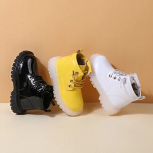 2024 여자를위한 새로운 봄 아기 부츠 가죽 방수 소년 고무 발목 부츠 미끄럼 방지 부드러운 단독 패션 유아 어린이 신발