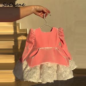 SoDigne A 라인 벨벳 짧은 꽃 소녀 원피스, 전체 소매 스퀘어 칼라 공주 아이 가운, 소녀 생일 드레스, 맞춤형 브래지어