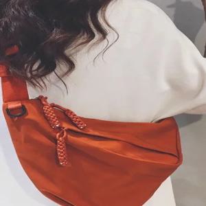 캐주얼 캔버스 백팩 여행 및 사이클링을 위한 대용량 크로스바디 백 싱글 숄더백 스트리트 트렌드 접이식 디자인 나일론 소재