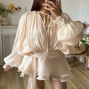 TWOTWINSTYLE 솔리드 블라우스 미니 드레스 여성용 V 넥 긴 소매 스플 라이스 레이스 업 스위트 스타일 드레스 여성 의류 패션