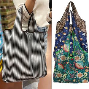 큰 크기 나일론 대형 토트 에코 재사용 가능한 폴리 에스터 휴대용 어깨 여성 핸드백 접는 주머니 쇼핑 가방 접이식