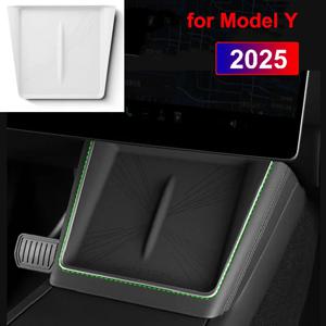 Tesla Model Y LAUNCH 2025 주니퍼 무선 충전 패드 격자 무늬 센터 콘솔 충전 스테이션 매트 실리콘 보호기 미끄럼 방지
