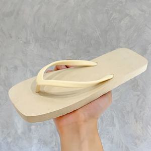 Gacimy 여성 패션 플립 플롭 편안한 미끄럼 방지 하우스 욕실 EVA 슬리퍼 야외 소프트 비치 샌들 새로운 남여 여름 슬라이드