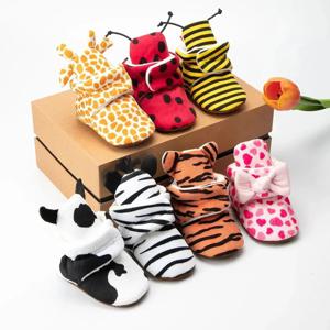 Meckior 신생아 남아 여아 부드러운 양털 부츠, 유아 슬리퍼 양말 신발, 유아 첫 워커, 겨울 발목 침대 신발