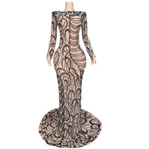 디자인 센스 여성 파티 이브닝 드레스 블랙 화이트 더블 컬러 진주 섹시 메쉬 시스루 연예인 레드 카펫 드레스 유에시