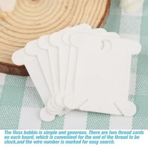 Zxiixz 50개/세트 플라스틱 보빈 실 세트 스풀 실 카드 자수 실 DIY 스티치 정리함 바느질 도구