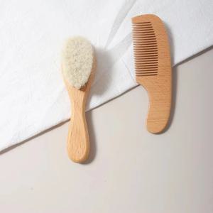 2개입 아기 빗 세트 아기 케어 헤어 브러시 비치 소프트 울 우드 빗 신생아 마사지기 아기 샤워 및 선물 아기 머리 진정