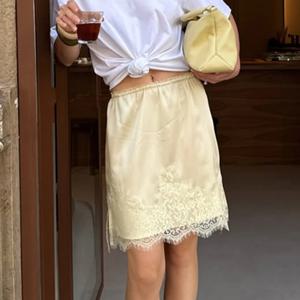 Tuularose 패션 새틴 미니 스커트 여성의 새로운 레이스 패치 워크 우아한 스커트 가을 높은 허리 솔리드 a 라인 레이스 스커트 의상