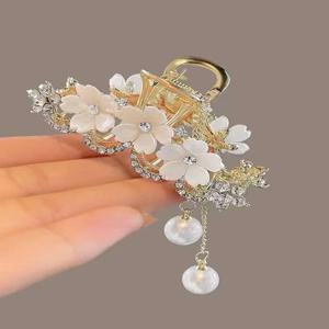 1pcs 여자를위한 패션 우아한 절묘한 크리스탈 꽃 진주 술 머리 발톱 여자 파티 포니 테일 헤어 액세서리