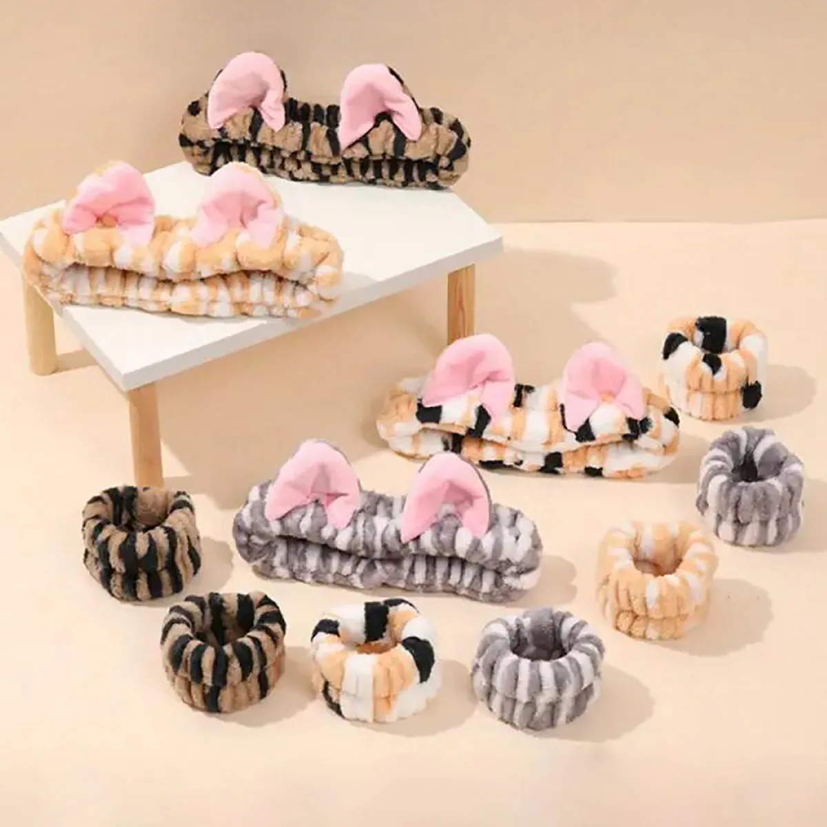 귀여운 고양이 귀 레오파드 무늬 플러시 머리띠, 여성용 스파 워싱 페이스 및 메이크업 머리띠, 탄성 손목 스트랩, 세트당 3 개