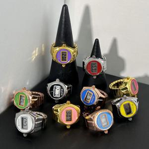 새로운 전자 시계는 시간을 볼 수 있습니다. 창조적 인 반지 손가락 시계 간단한 커플 남성과 여성 반지 시계