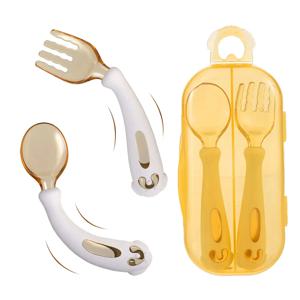 1 세트 아기 훈련 숟가락 구부릴 수있는 손잡이 식기 포크 세트 100% 식품 학년 흰색 강아지 디자인 Tritan 실리콘 학습 숟가락